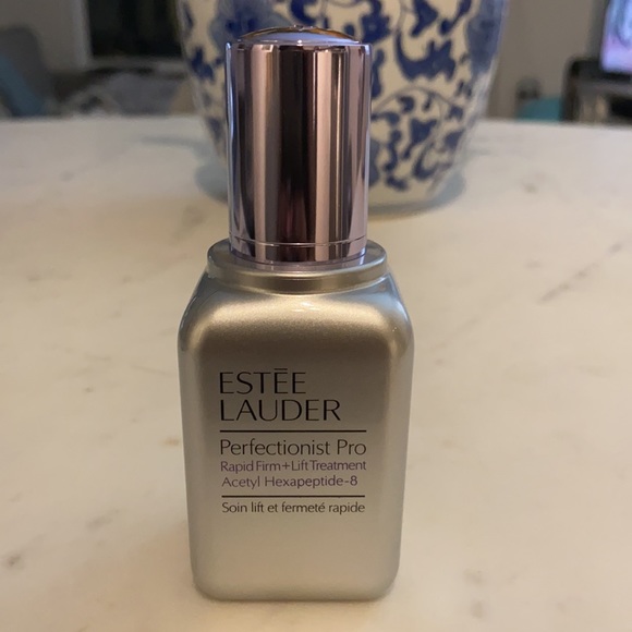 NEW Estée Lauder Perfectionist Pro - Picture 3 of 4